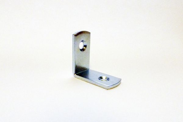 Úhelník kovový 25x25      šíře15 mm