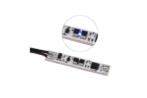 Vypínač modrý s kabelem WYL-XC60-NI-02 do Al profilu 12/5A DC, max 60W